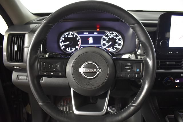 Used 2023 Nissan Pathfinder SL AWD/4WD image 15