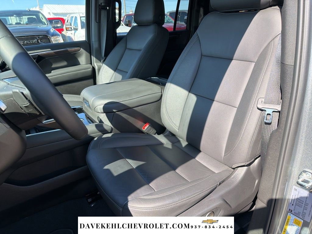 Used 2026 Chevrolet Suburban Z71 w/ Comfort Package AWD/4WD image 12