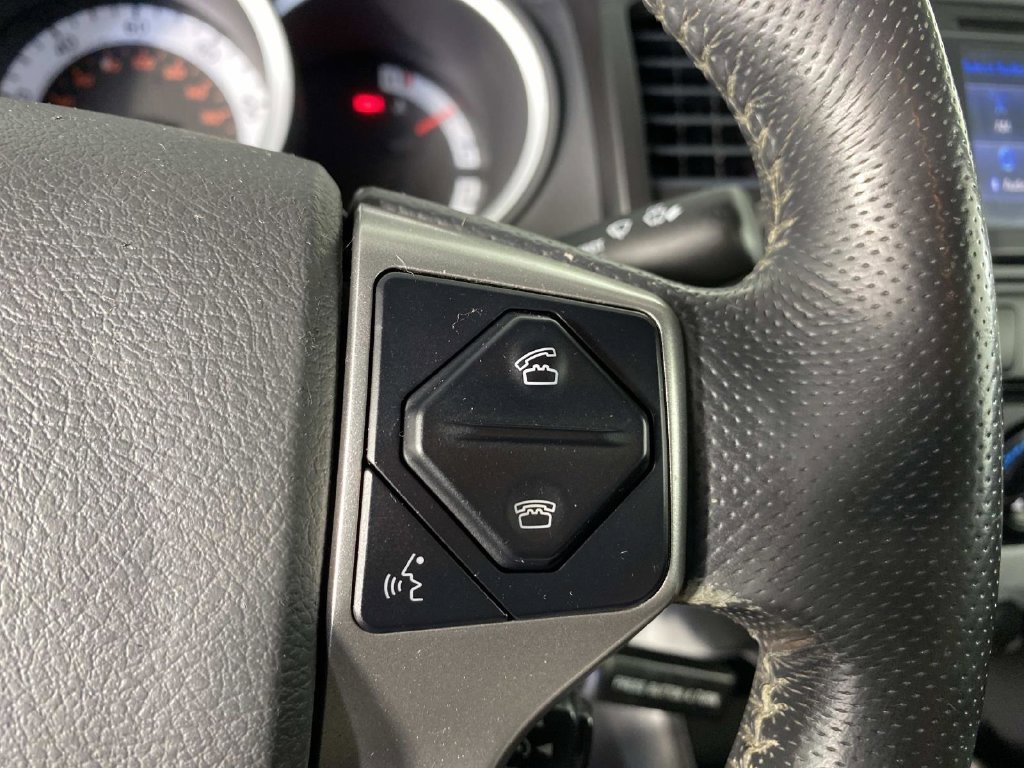 Used 2015 Toyota Tacoma 4x4 Access Cab w/ Convenience Package image 17