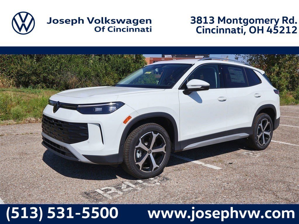 New 2025 Volkswagen Tiguan SE image 1