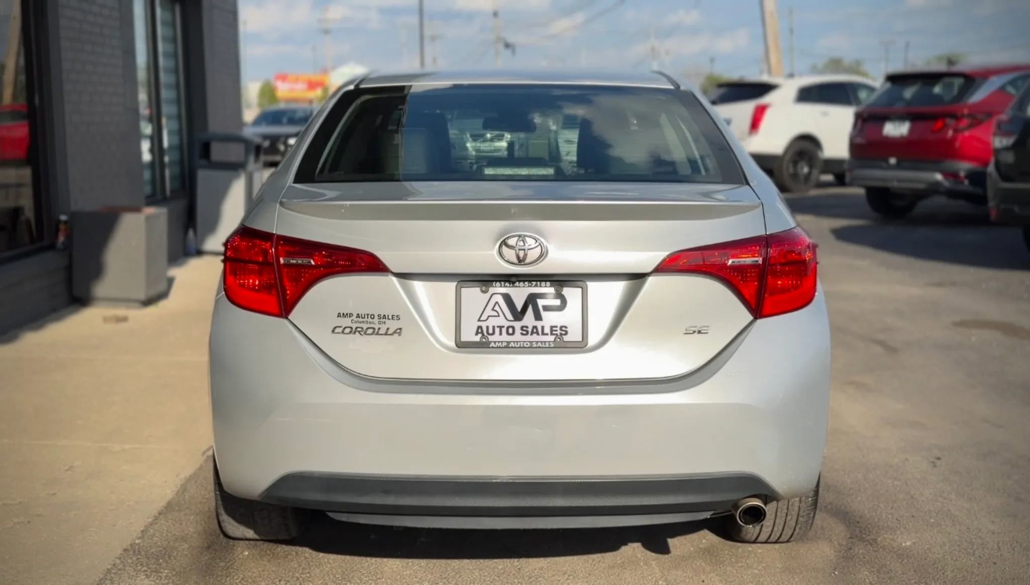 Used 2017 Toyota Corolla SE w/ Carpet Mat Package (TMS) FWD image 2