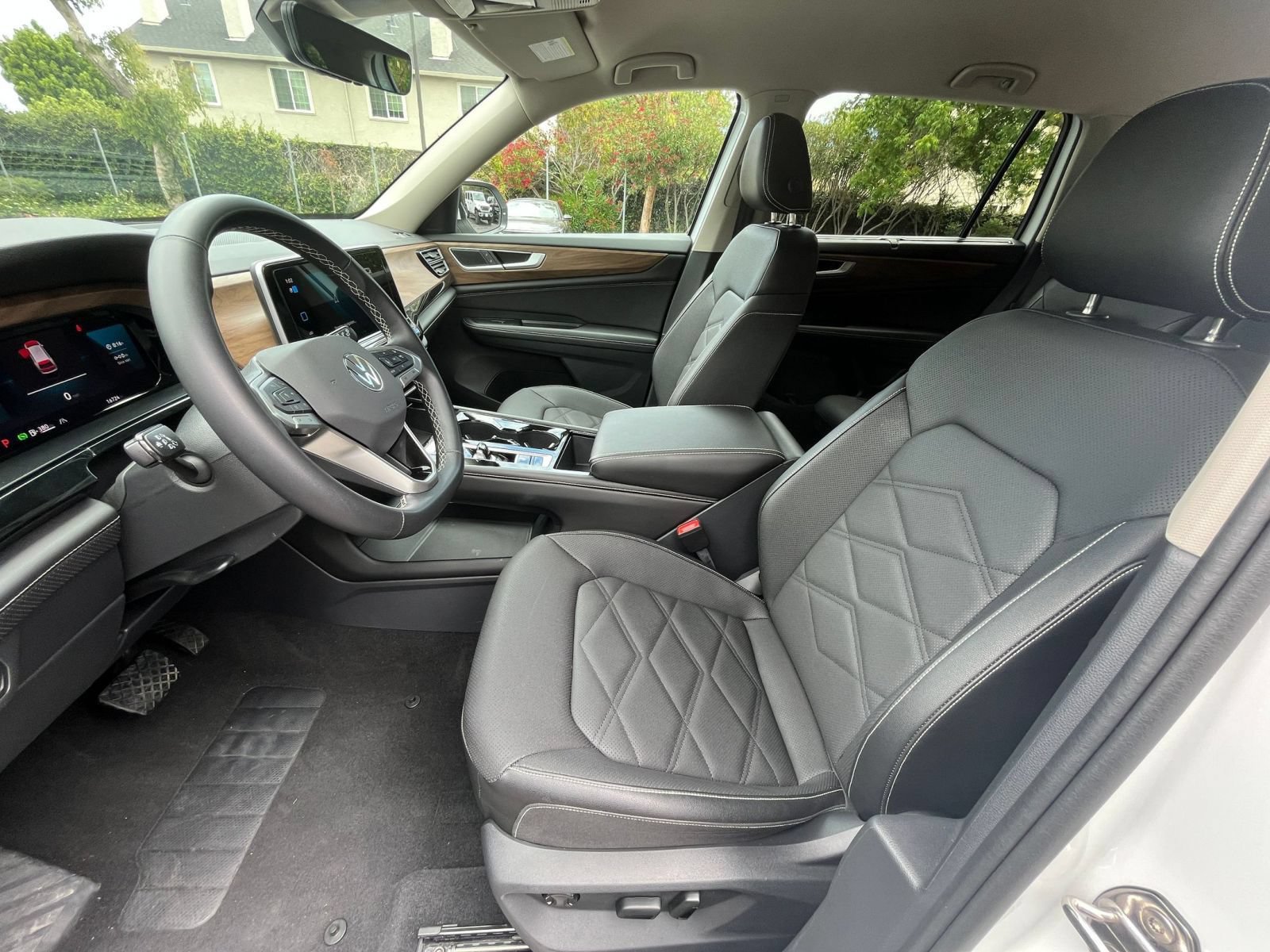 Used 2026 Volkswagen Atlas SE FWD image 28