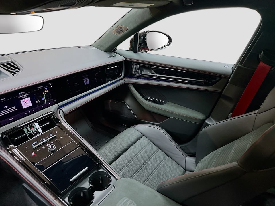 Certified 2026 Porsche Panamera GTS AWD/4WD image 26