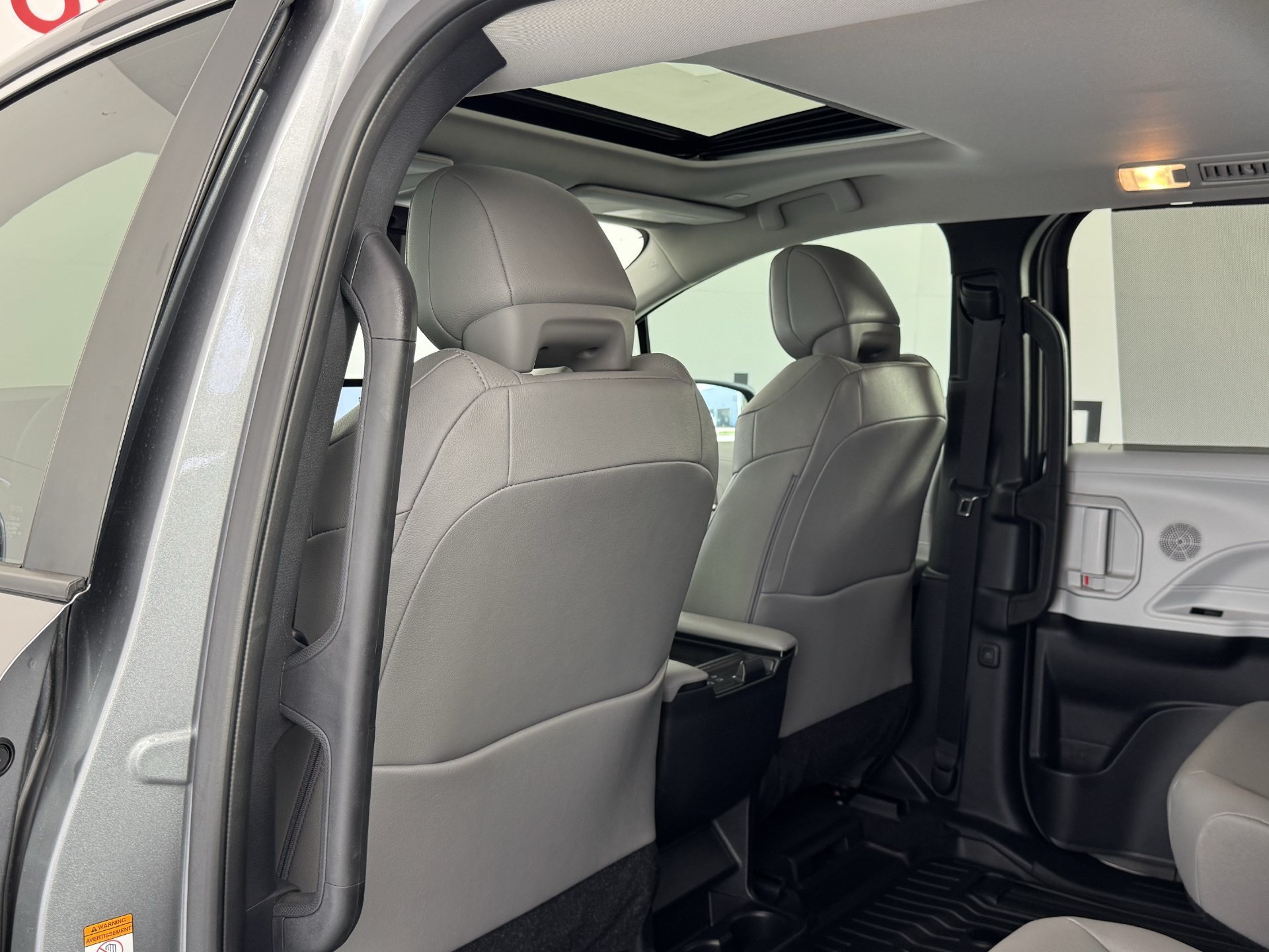 Certified 2026 Toyota Sienna XLE FWD image 18