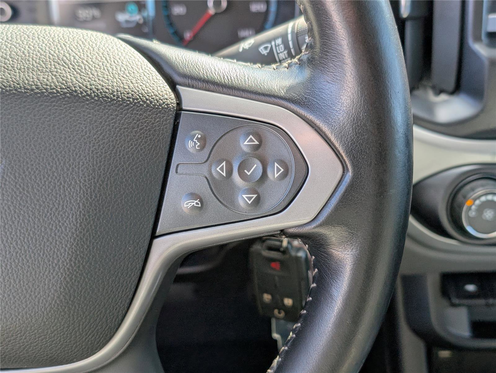 Used 2018 Chevrolet Colorado LT w/ LT Convenience Package image 19