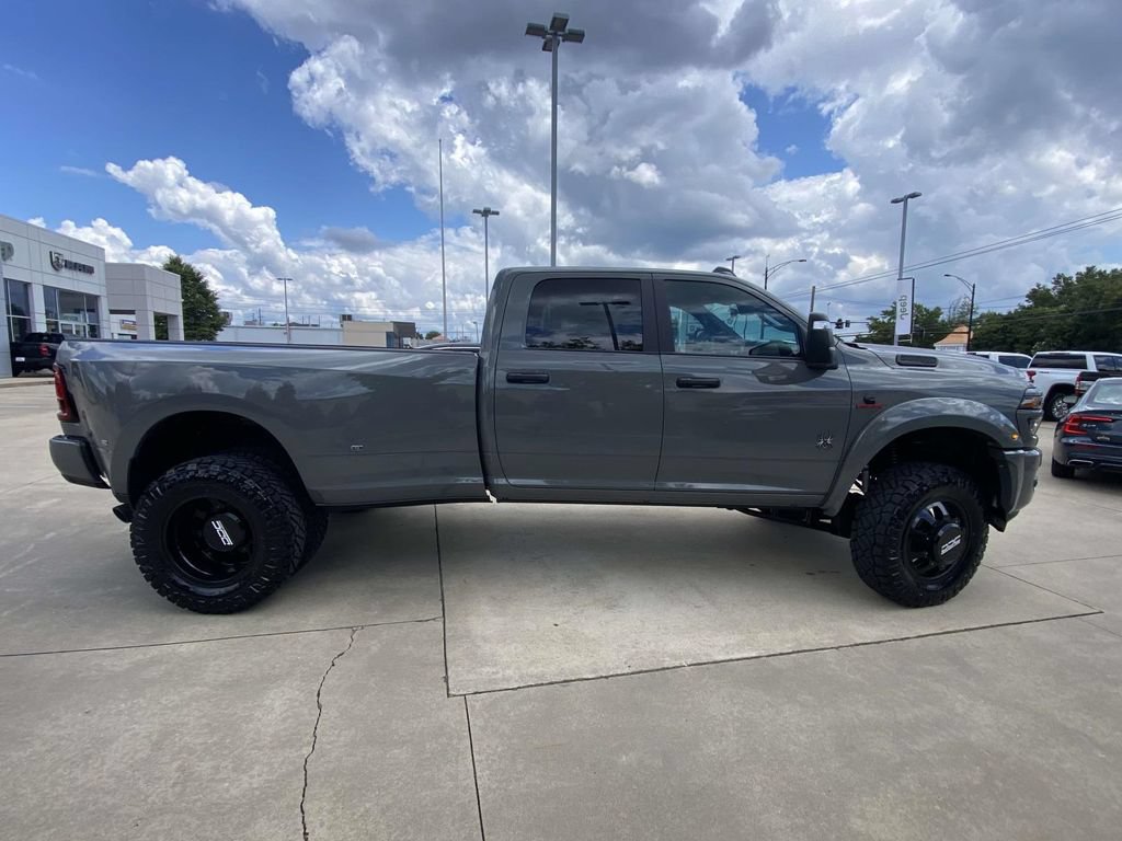 New 2026 RAM 3500 Big Horn AWD/4WD image 37