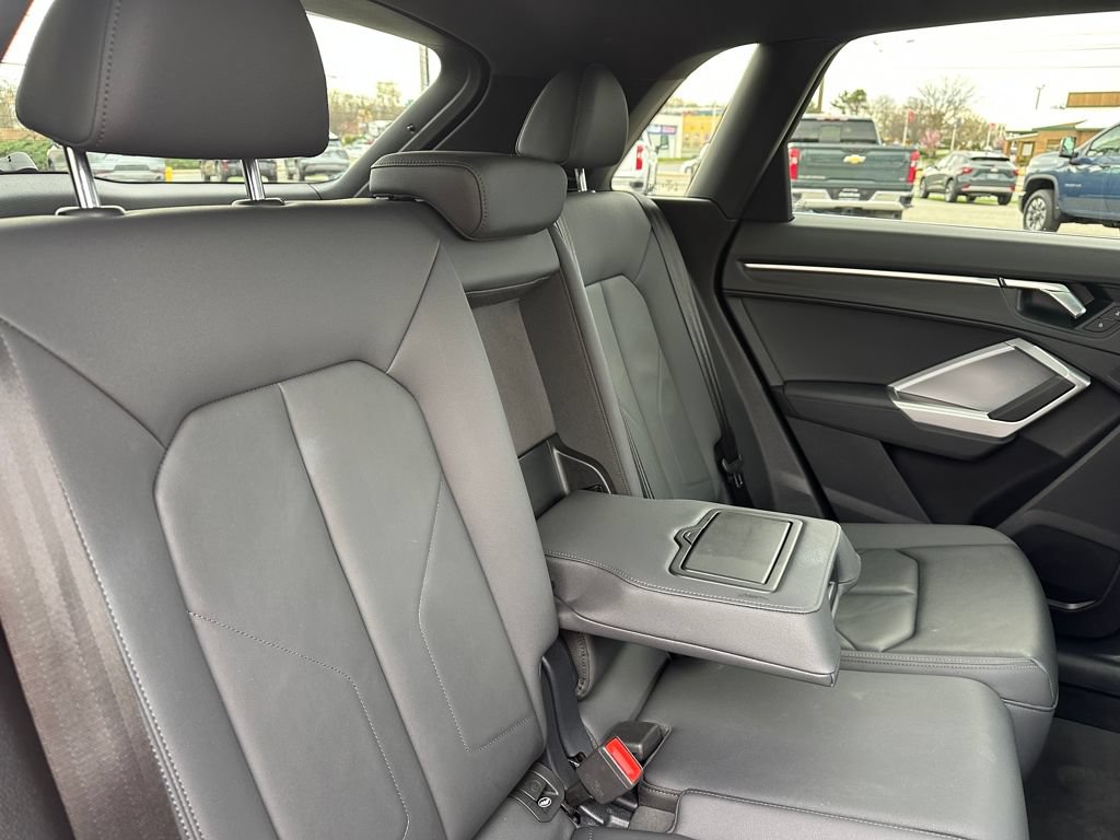Used 2025 Audi Q3 2.0T Premium AWD/4WD image 18