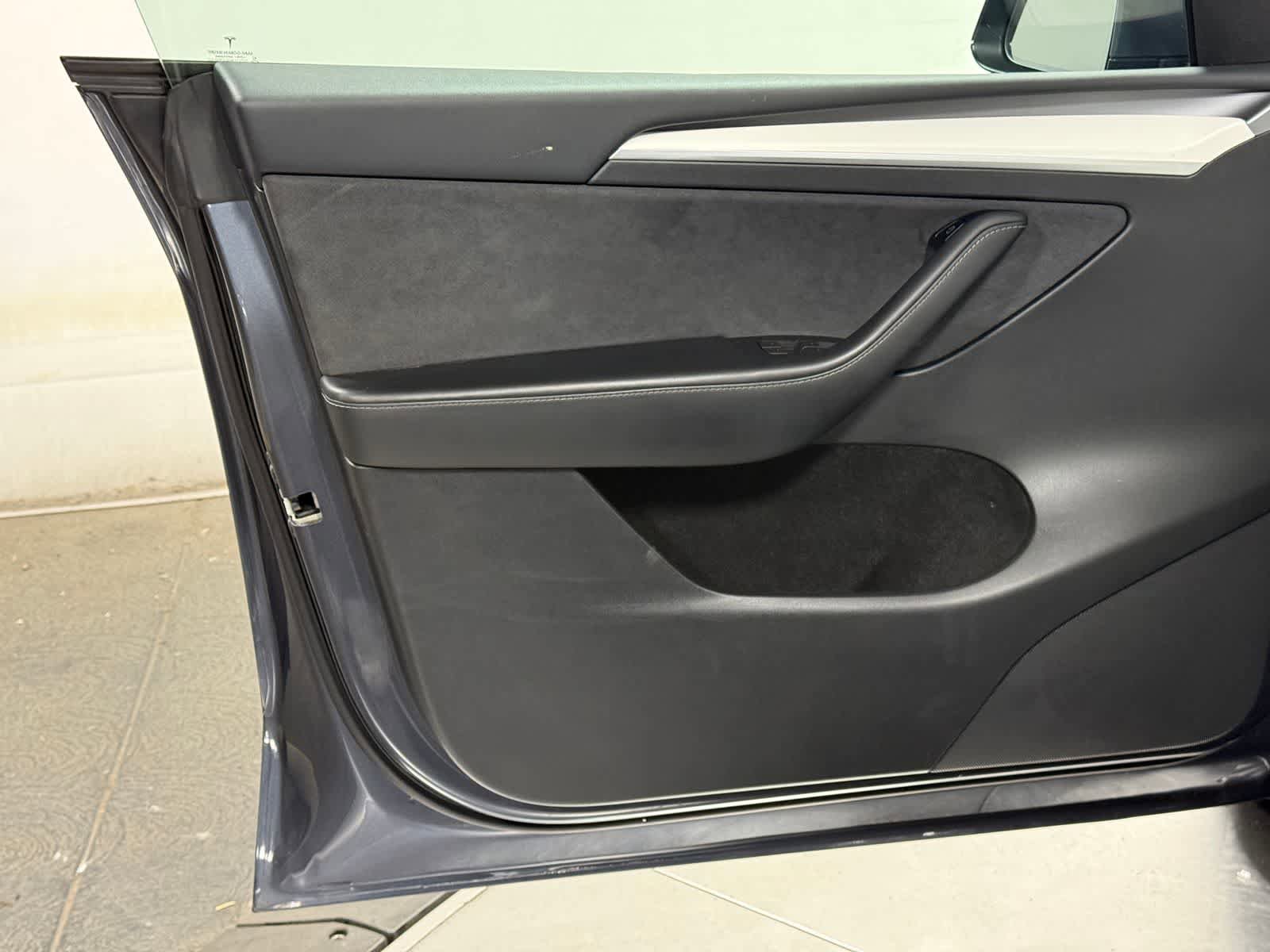 Used 2023 Tesla Model Y Performance AWD/4WD image 21