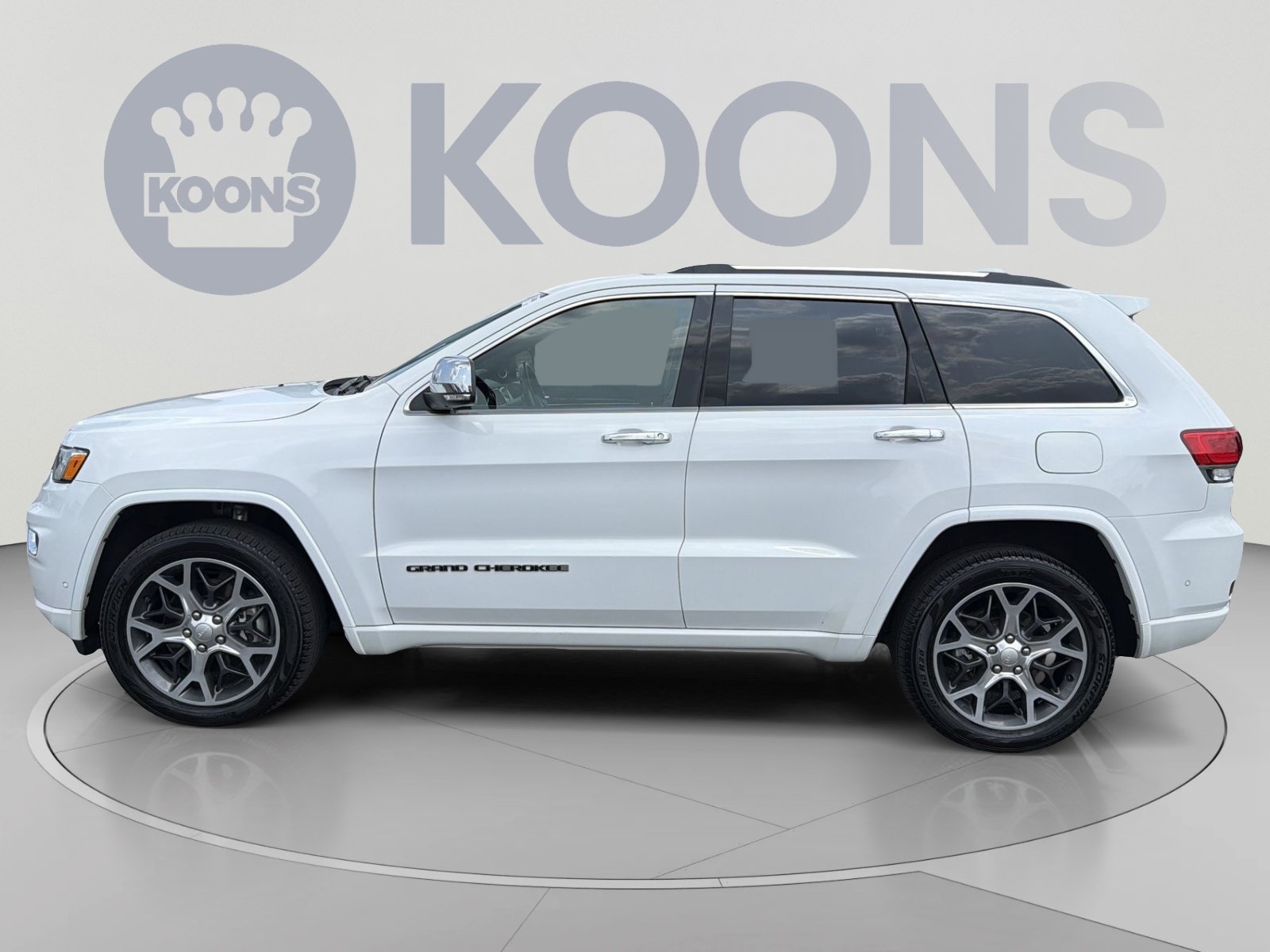 Used 2019 Jeep Grand Cherokee Overland AWD/4WD image 2