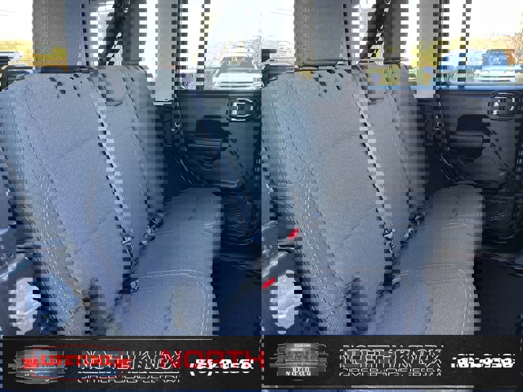 Used 2025 Jeep Wrangler Sport S image 24