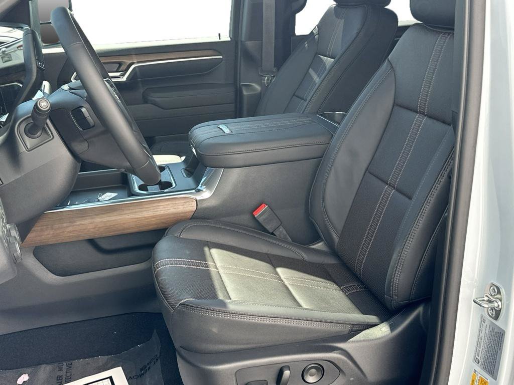 New 2026 Chevrolet Silverado 3500 High Country w/ Technology Package AWD/4WD image 6