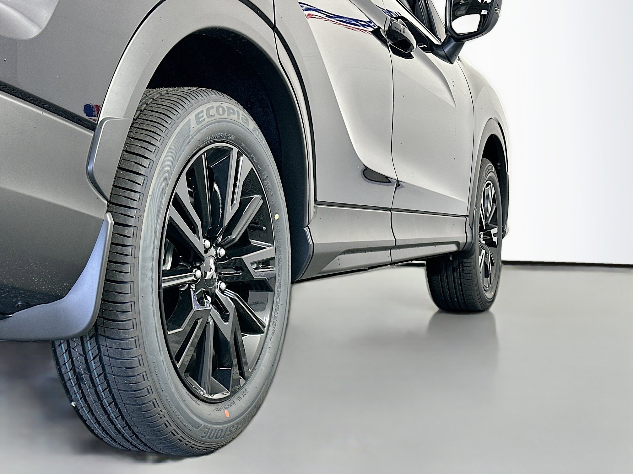 New 2024 Mitsubishi Eclipse Cross LE image 15