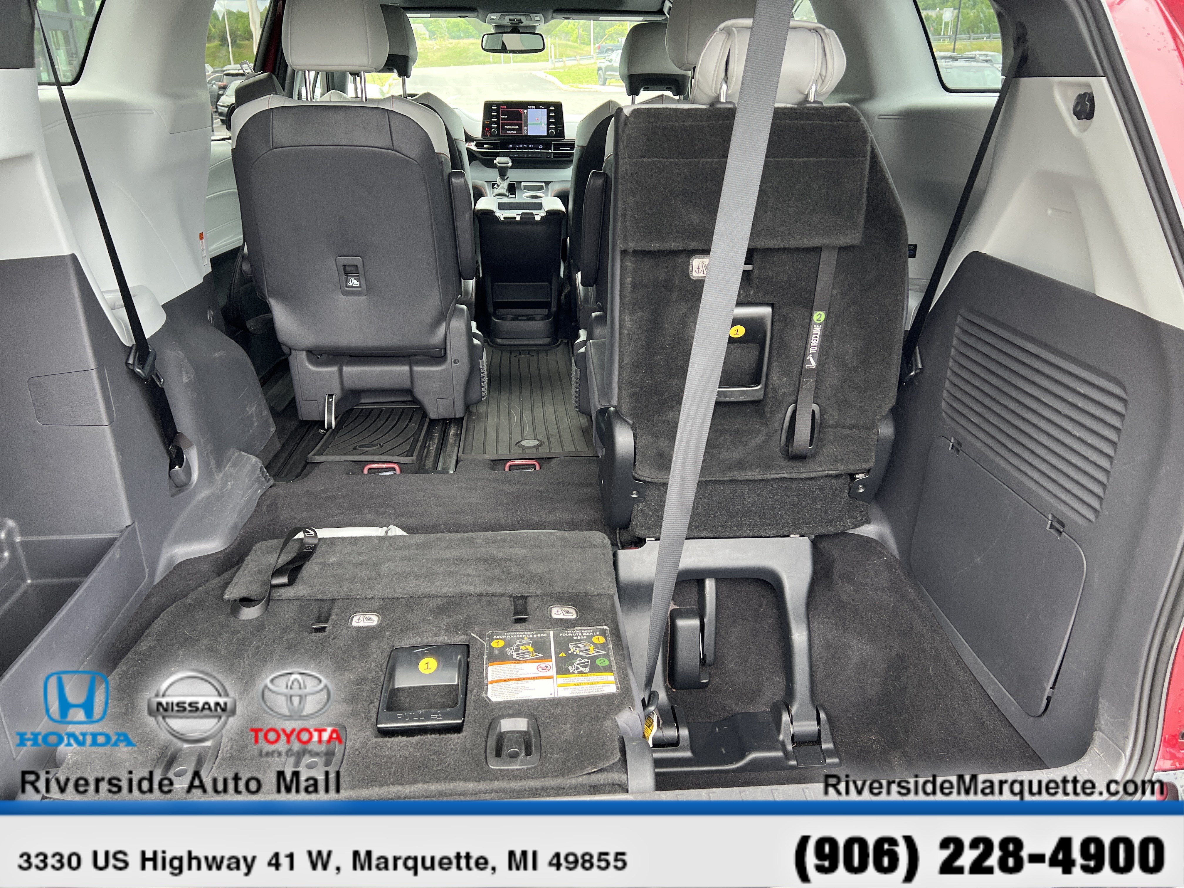 Used 2021 Toyota Sienna XSE AWD/4WD image 8
