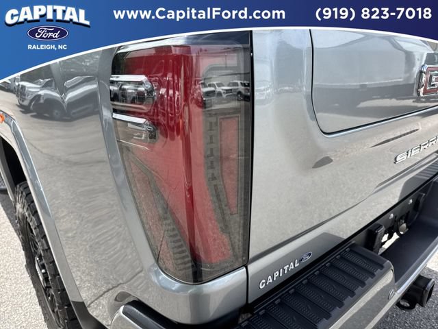 Used 2024 GMC Sierra 2500 AT4 w/ AT4 Preferred Package AWD/4WD image 15