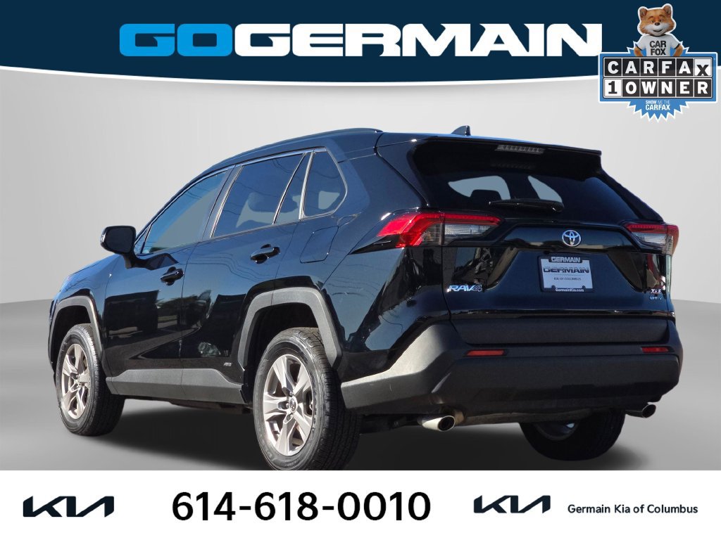 Used 2025 Toyota RAV4 XLE AWD/4WD image 10