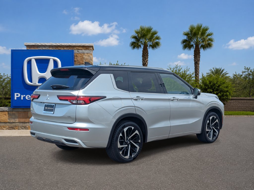 Used 2023 Mitsubishi Outlander SEL FWD image 4