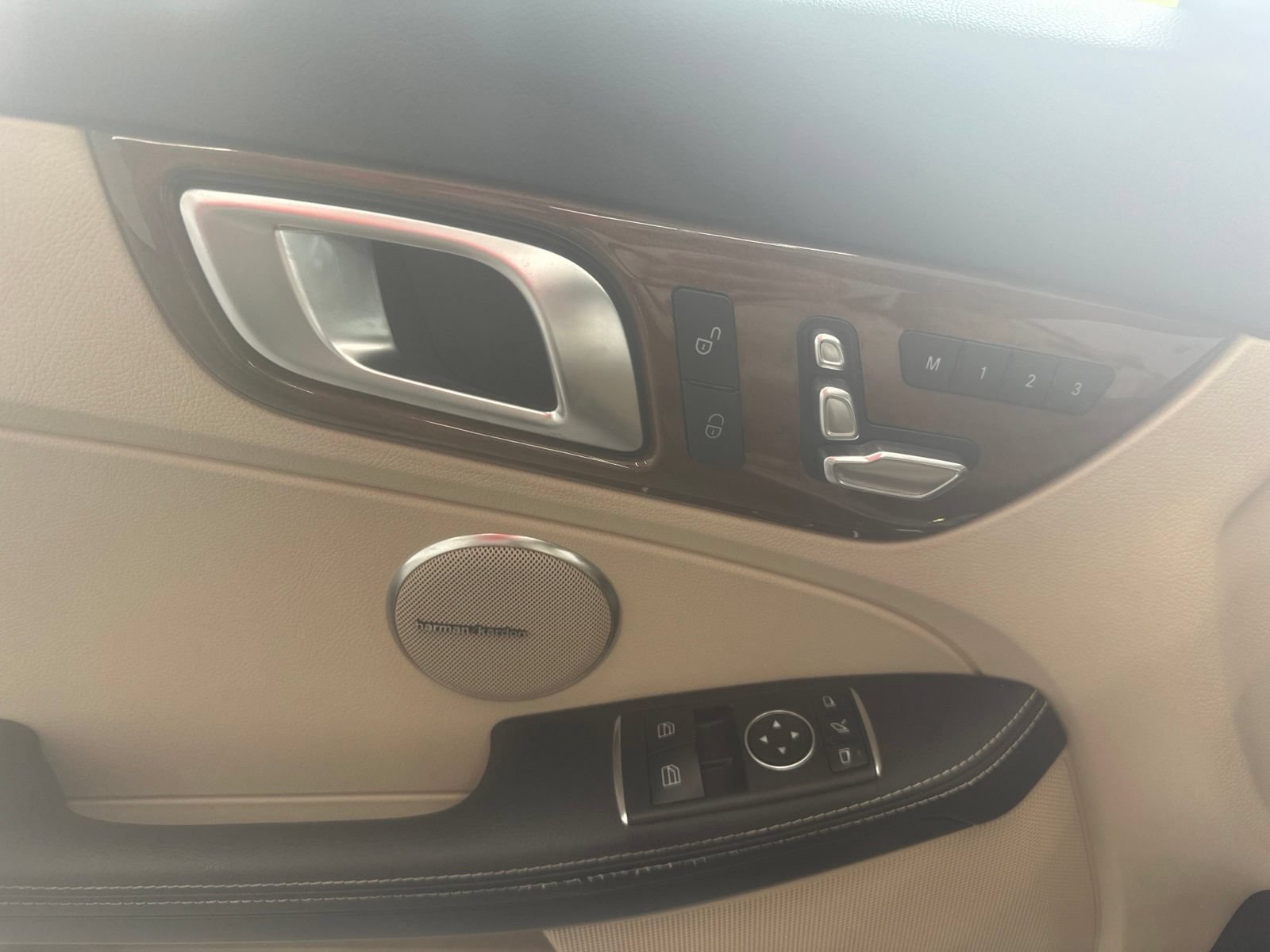 Used 2017 Mercedes-Benz SLC 300 image 12
