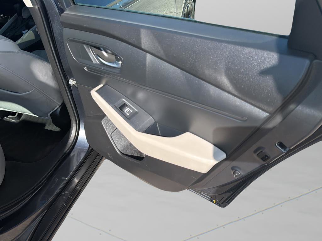 Used 2025 Honda Accord SE image 12