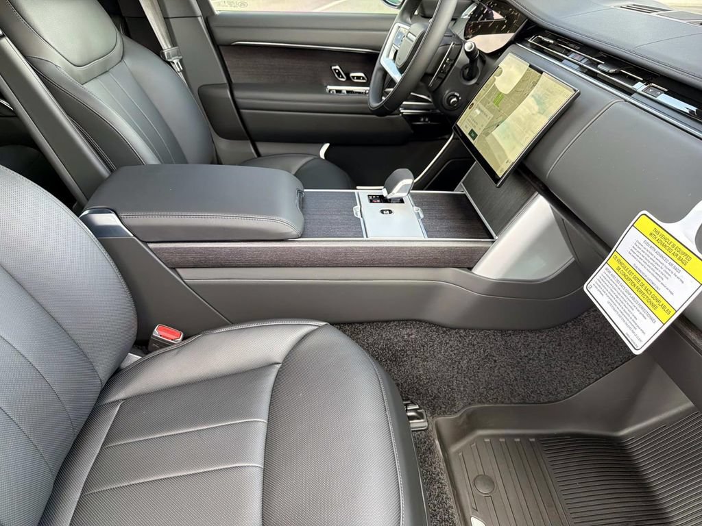 New 2026 Land Rover Range Rover Long Wheelbase SE AWD/4WD image 10