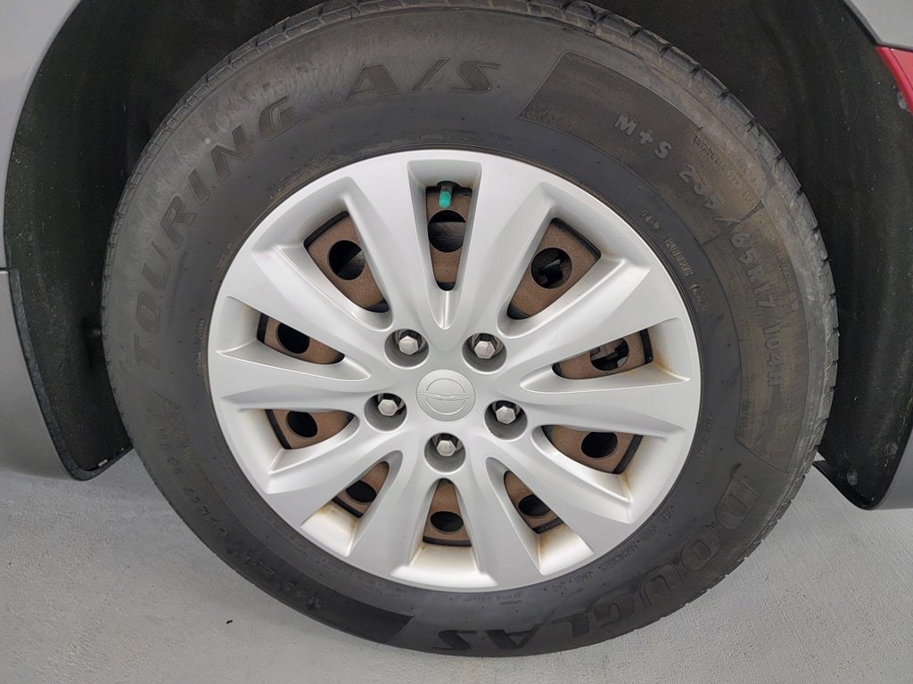 Used 2018 Chrysler Pacifica L FWD image 11