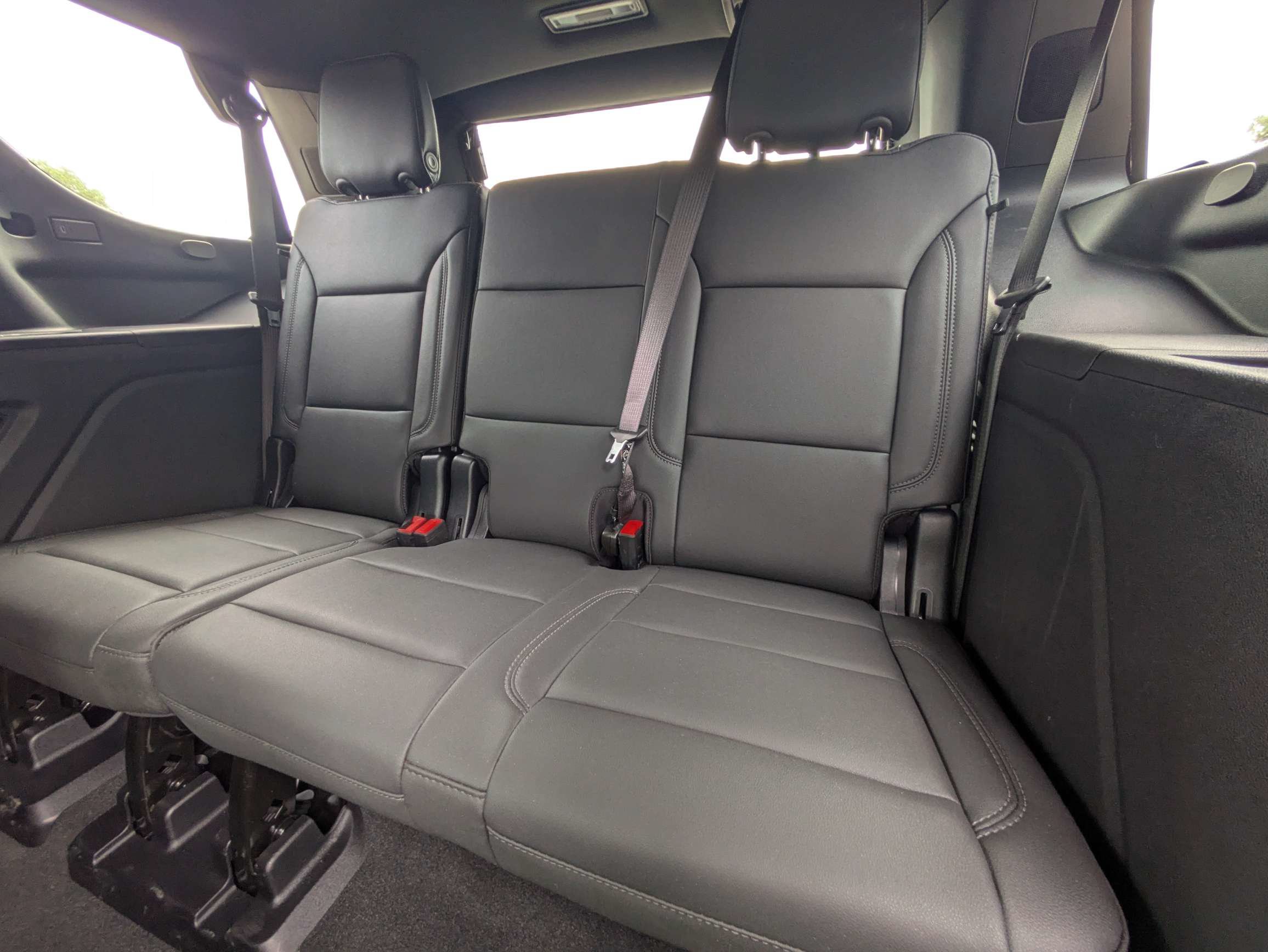 Used 2026 Chevrolet Tahoe Z71 w/ Comfort Package AWD/4WD image 9