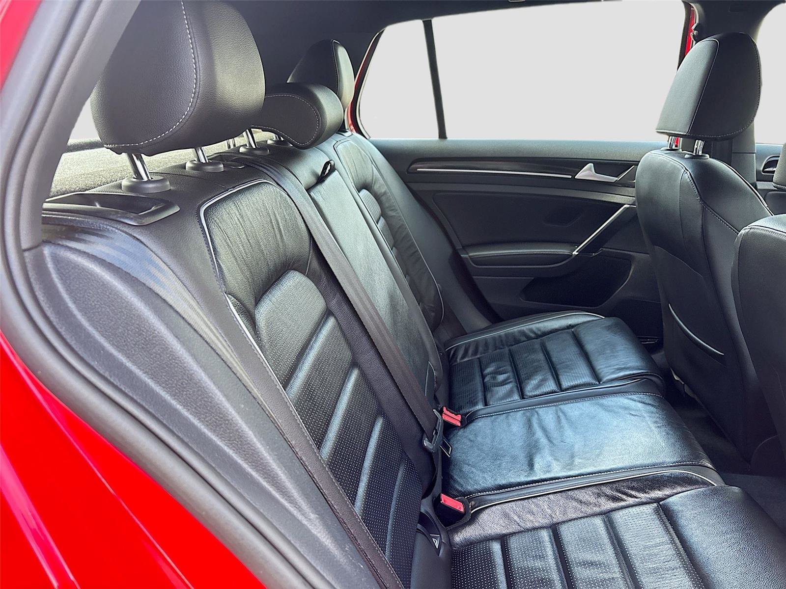 Used 2018 Volkswagen Golf 4-Door image 28