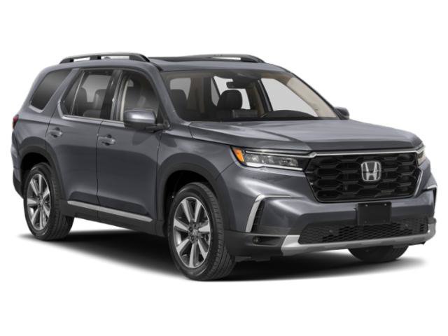 Used 2025 Honda Pilot Touring image 9