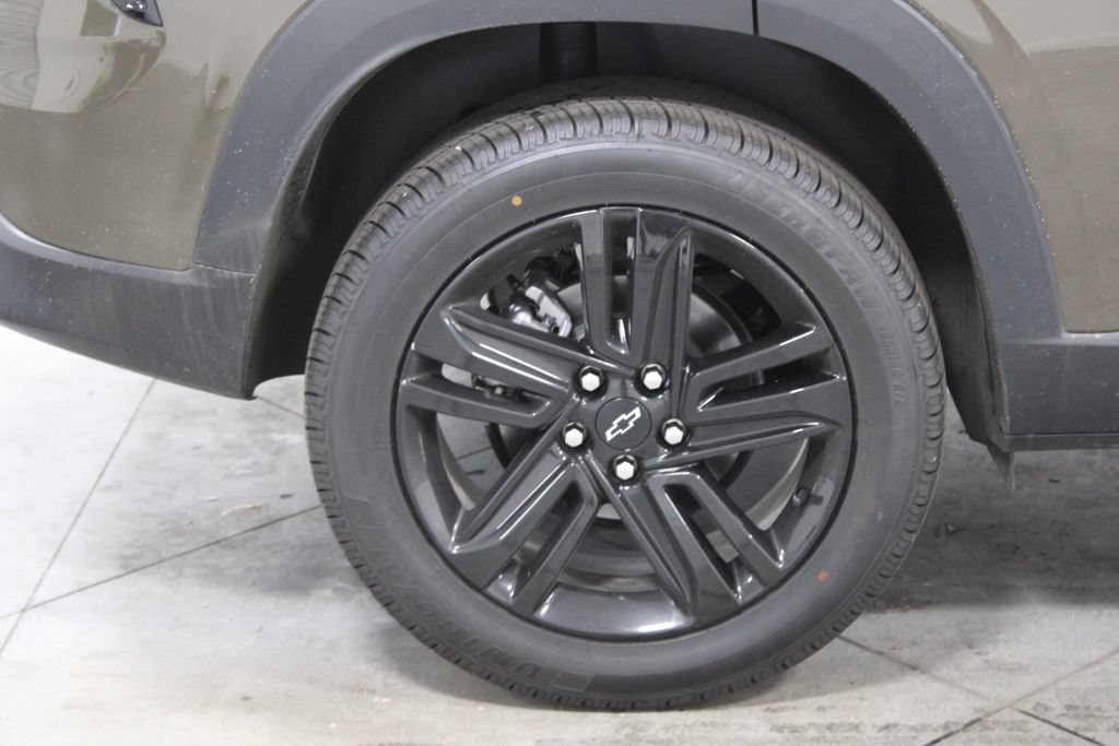 Used 2024 Chevrolet Trax ACTIV w/ Sunroof Package FWD image 13