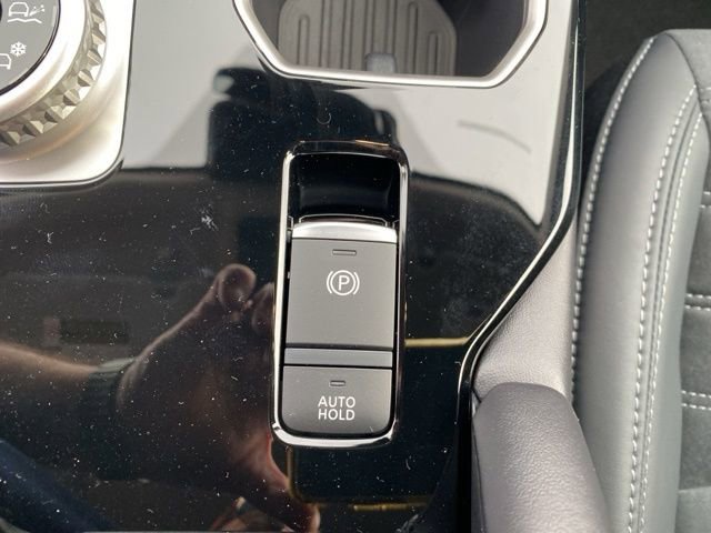 New 2025 Mitsubishi Outlander SE image 34