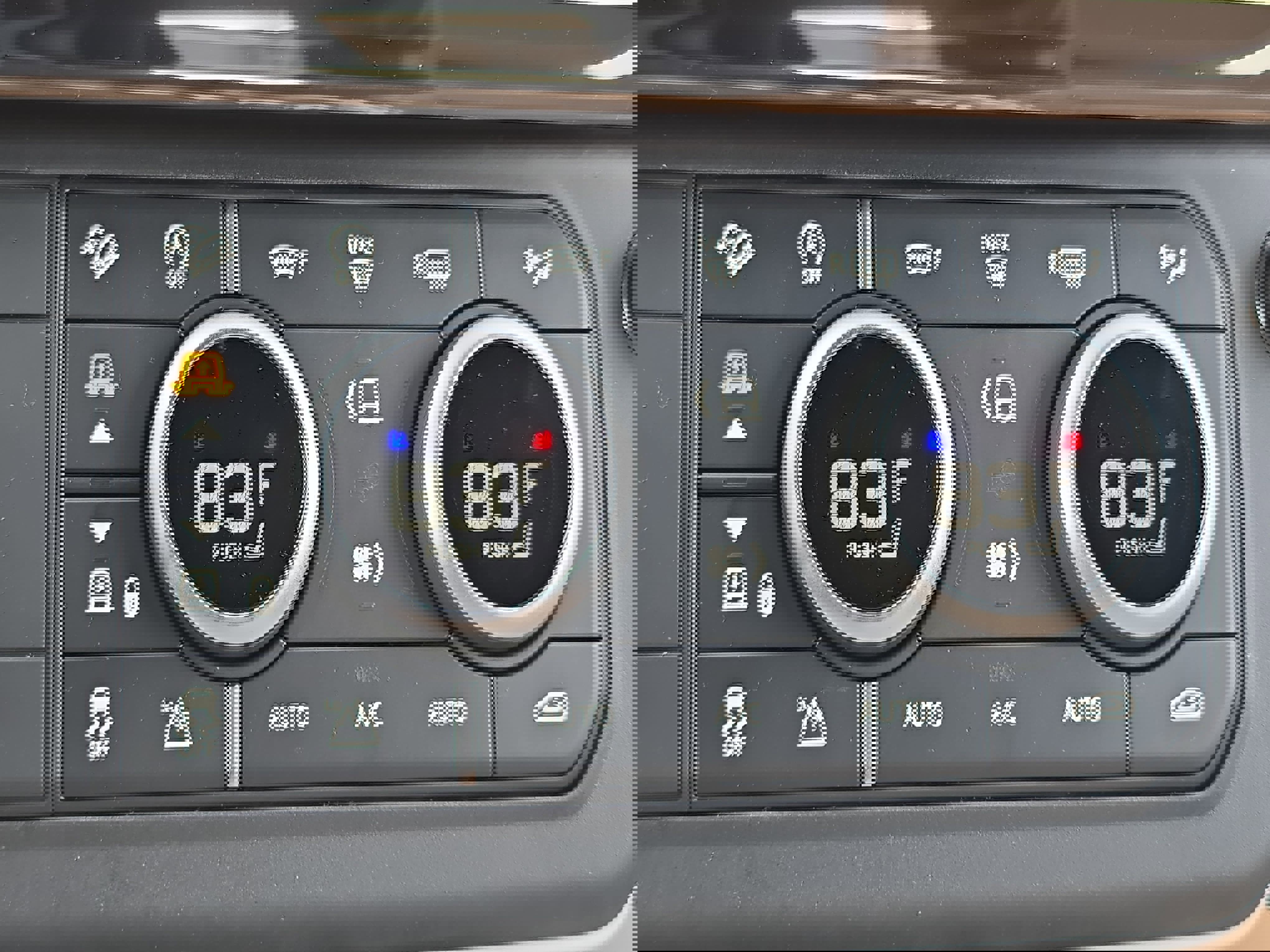 New 2026 Land Rover Defender 130 X-Dynamic SE image 24