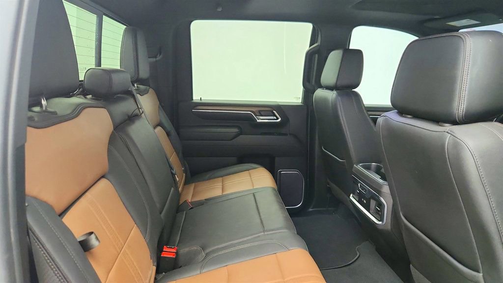 Used 2024 Chevrolet Silverado 2500 High Country w/ High Country Premium Package AWD/4WD image 23