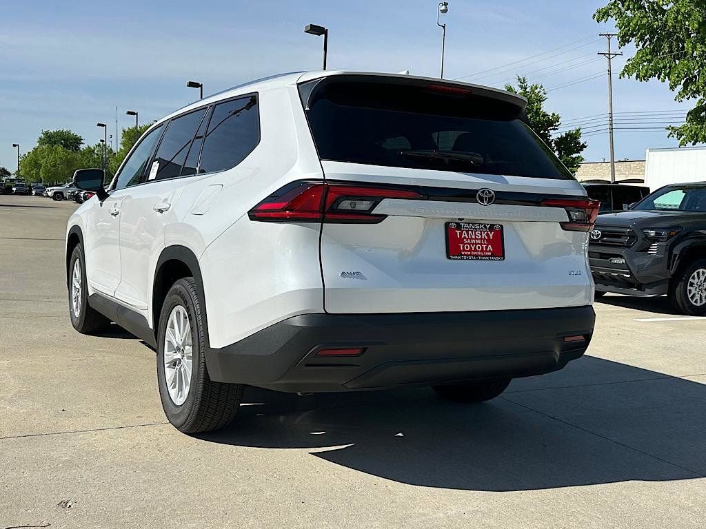 New 2026 Toyota Grand Highlander XLE AWD/4WD image 3