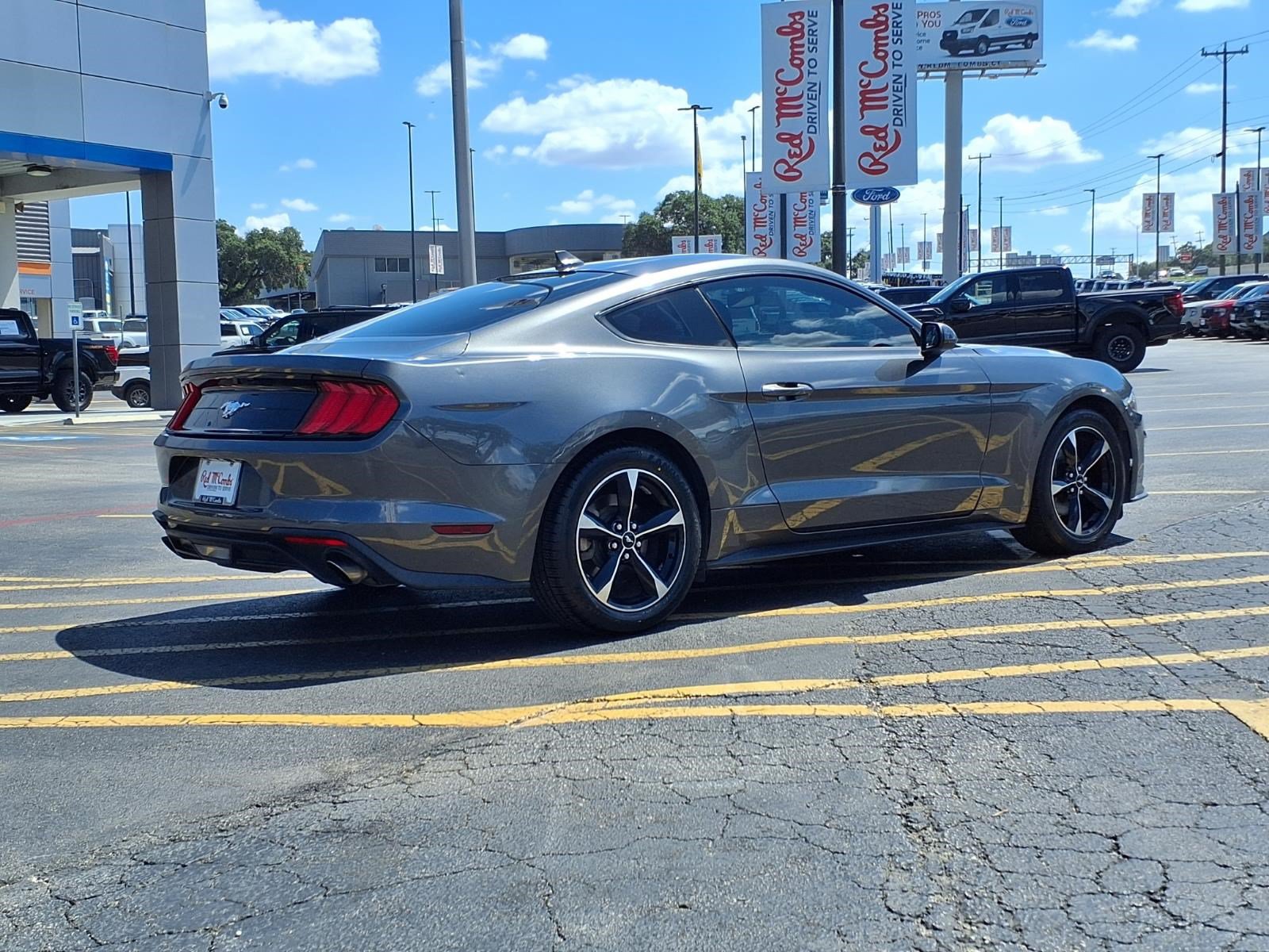 Certified 2020 Ford Mustang Coupe RWD image 6
