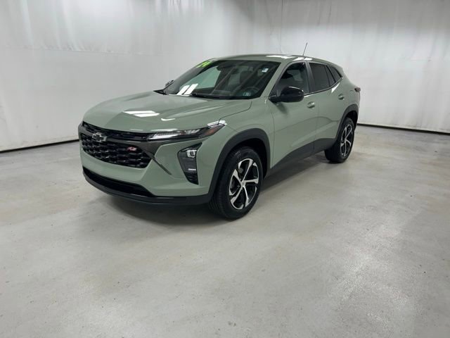 Used 2024 Chevrolet Trax RS image 2
