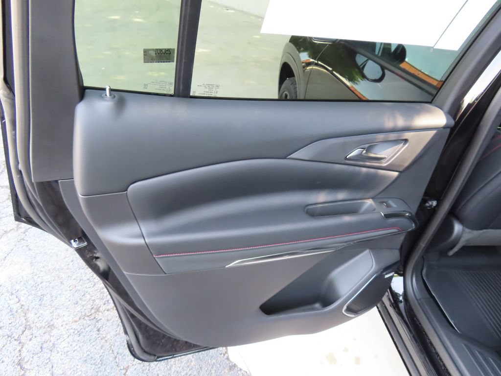 New 2026 Chevrolet Traverse RS w/ LPO, Floor Liner Package AWD/4WD image 29