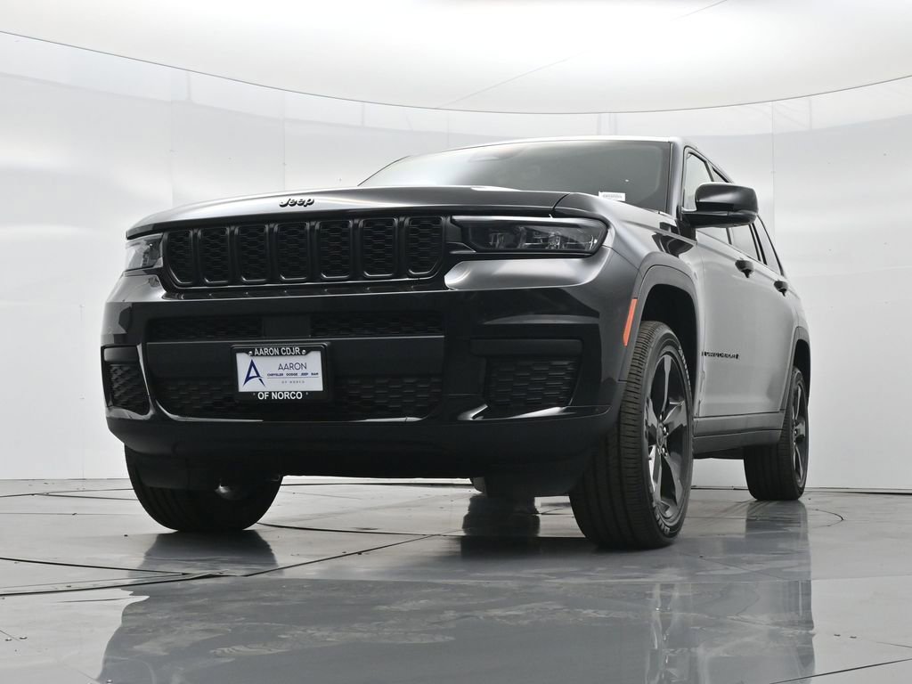 New 2025 Jeep Grand Cherokee L Altitude image 47