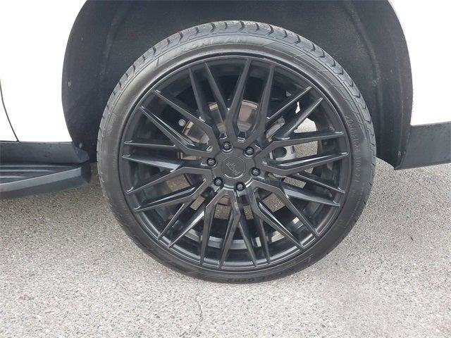 Used 2022 Chevrolet Suburban RST w/ Luxury Package image 79