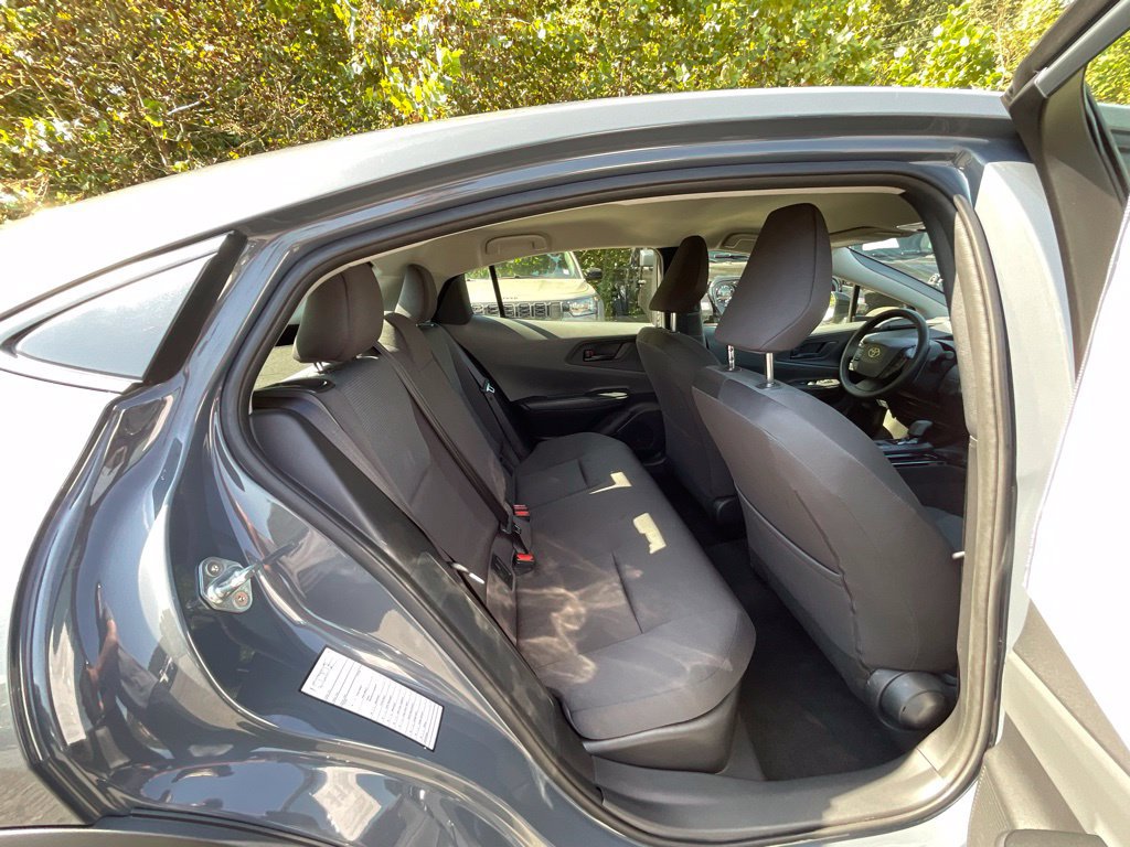 Used 2025 Toyota Prius LE FWD image 24