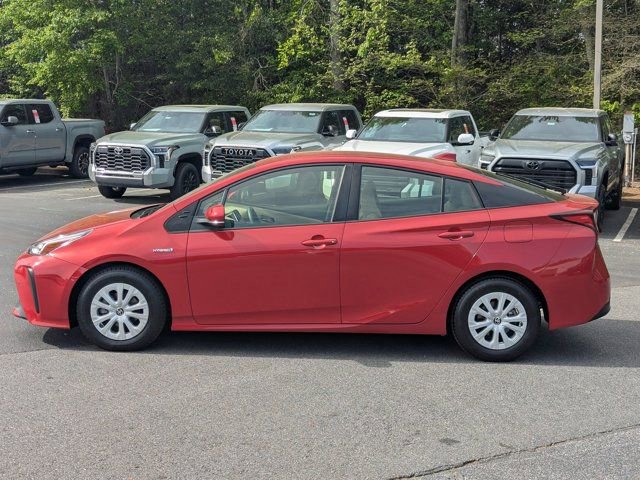 Used 2022 Toyota Prius LE image 4