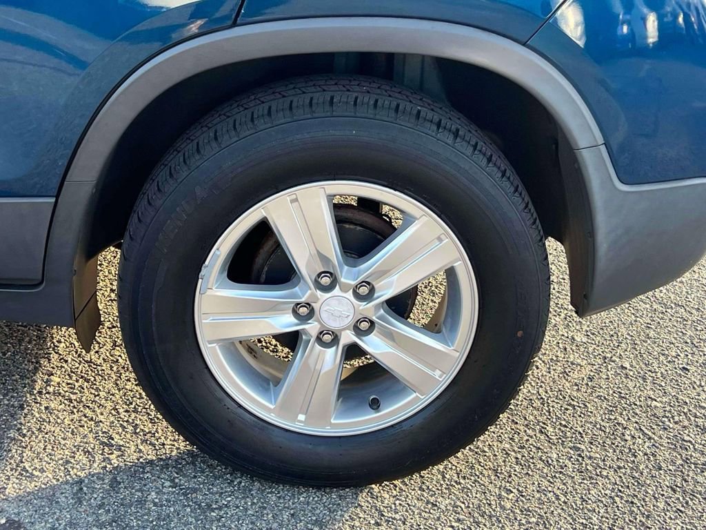 Used 2019 Chevrolet Trax LT w/ LT Convenience Package FWD image 9