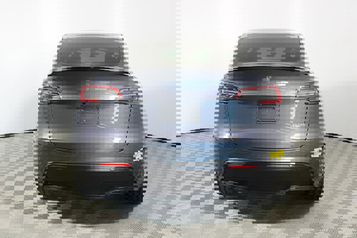 Used 2022 Tesla Model Y Performance image 30