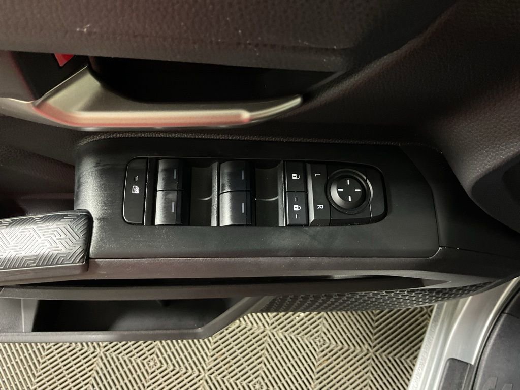 Used 2024 Toyota Tacoma TRD Off-Road image 18