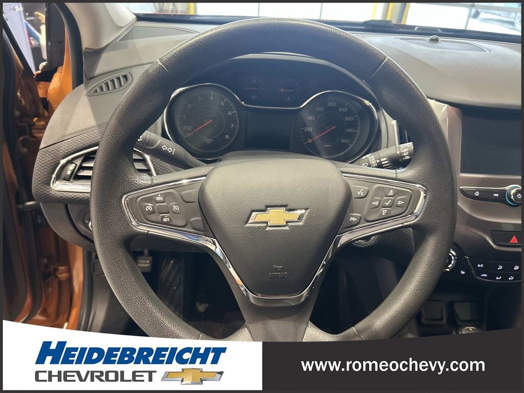 Used 2017 Chevrolet Cruze LT w/ Convenience Package image 20