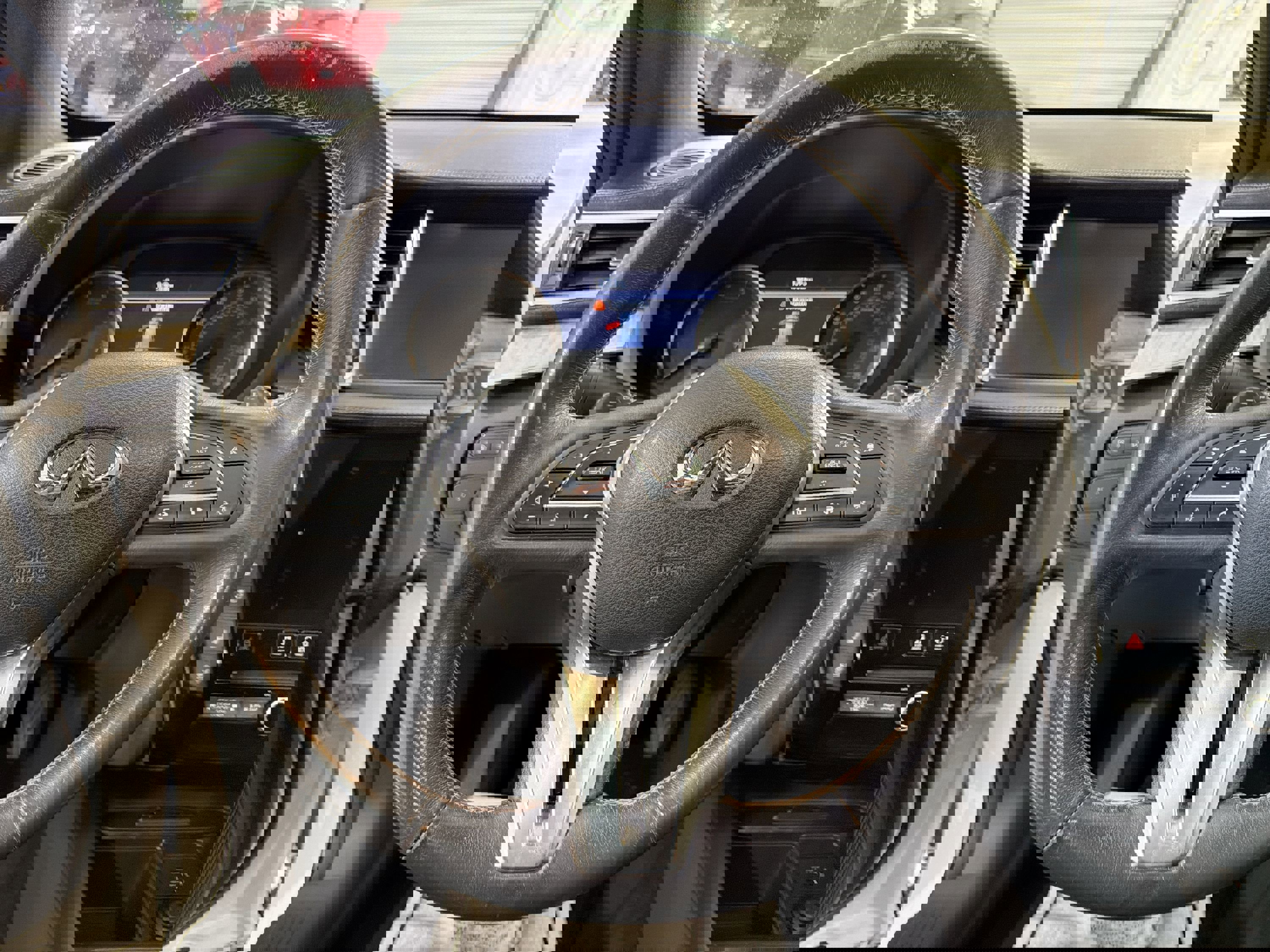 Used 2019 INFINITI QX50 Essential w/ Sensory Package FWD image 13