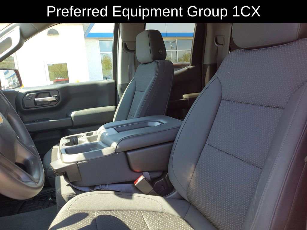 Used 2020 Chevrolet Silverado 1500 Custom w/ Custom Convenience Package AWD/4WD image 5