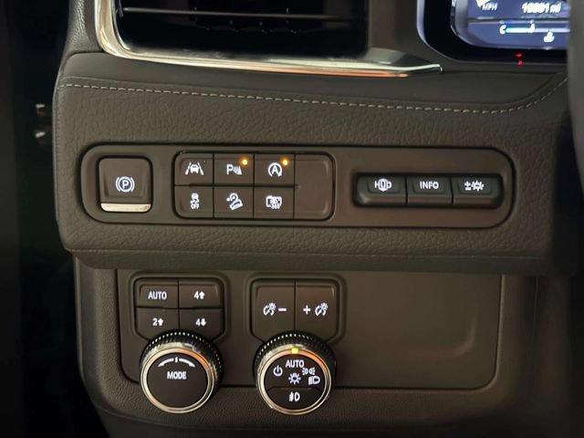 Used 2024 GMC Yukon Denali AWD/4WD image 19