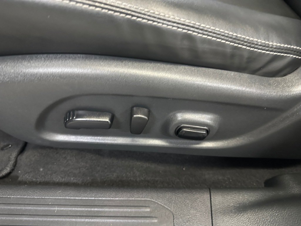 Used 2023 Nissan Murano SV FWD image 4