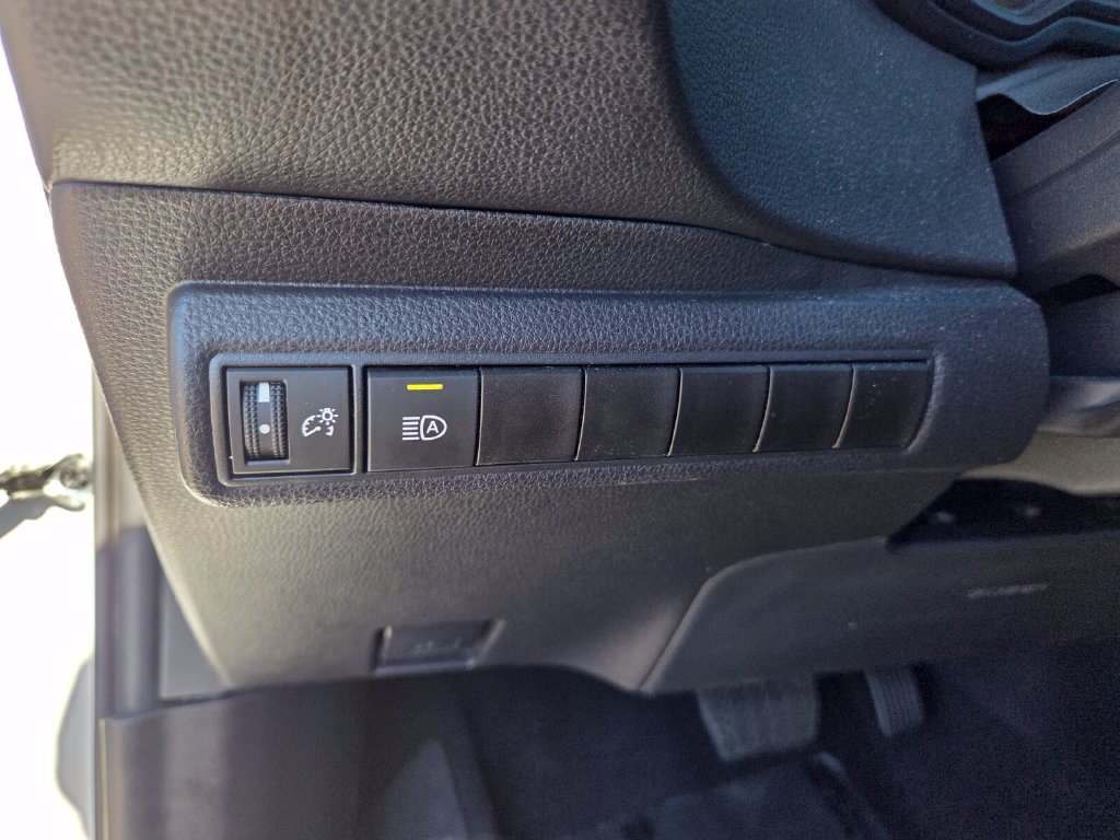 Used 2024 Toyota Corolla LE FWD image 23