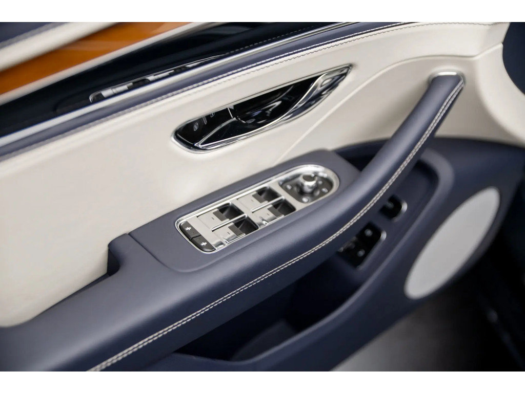 Certified 2023 Bentley Flying Spur V8 AWD/4WD image 21