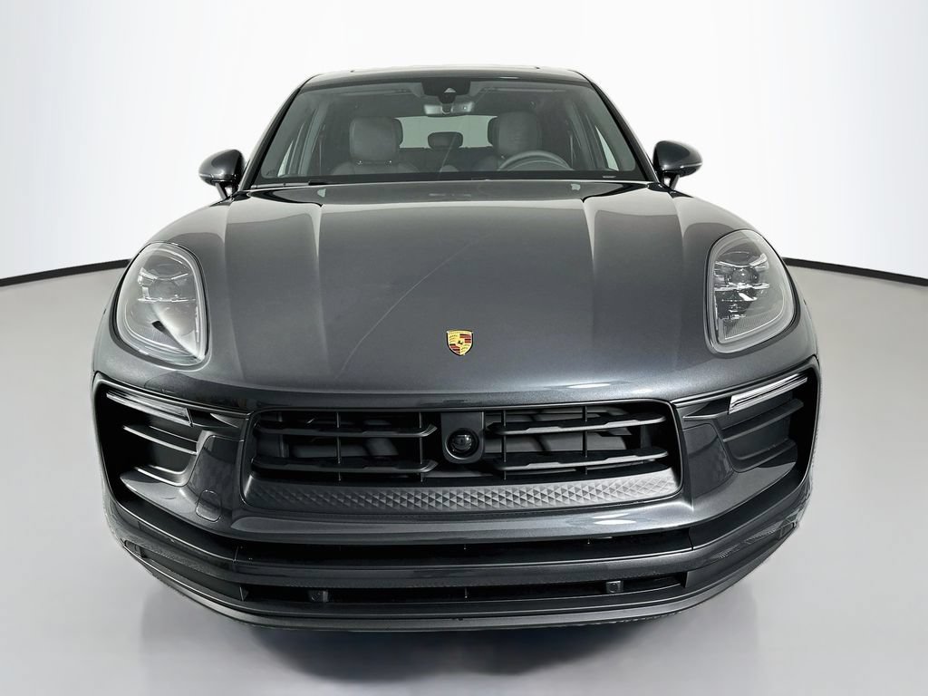 New 2026 Porsche Macan AWD/4WD image 6